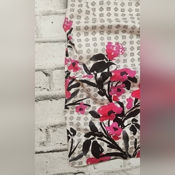 Le Chateau Beautiful Asian Inspired Floral Midi Dress - Picture 6 of 8